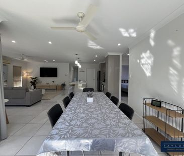 Spacious Family Living with Pool & Double Garage - Photo 4