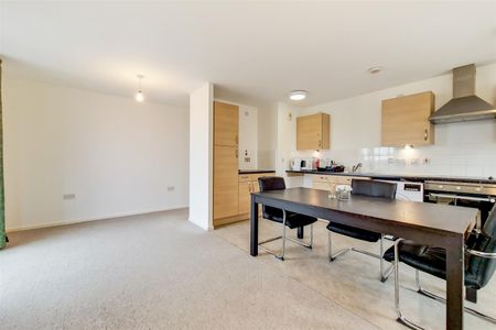 Apartment To Let - Photo 3