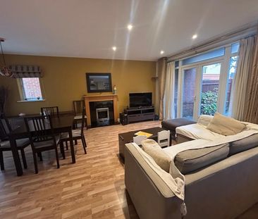 3 bedroom terraced house to rent - Photo 1