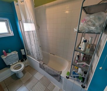 Room in a Shared House, Pomeroy Street, SE14 - Photo 3