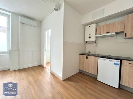 Location Appartement 1 pièce 17m² CAHORS 46000 - Photo 3