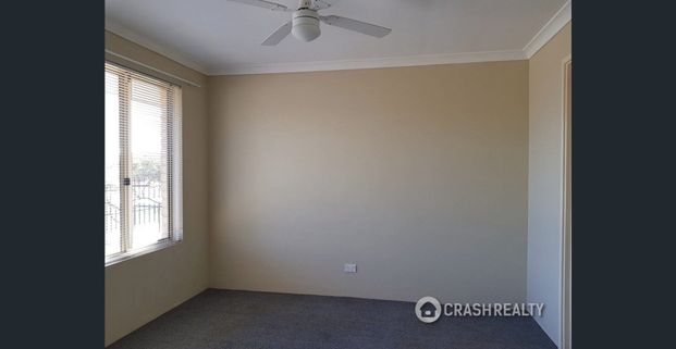 4x2 House in Huntingdal with Outdoor Entertainment Area - Photo 1
