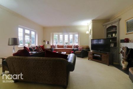 6 bedroom detached house to rent - Photo 3