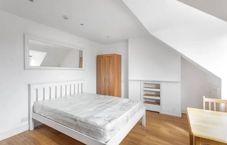 Studio Flat, Emanuel Avenue, W3 - Photo 2