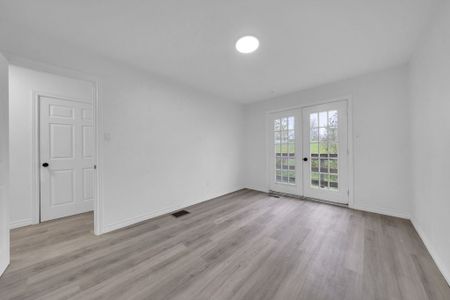 For Lease - 453 Crystal Drive Unit# Upper, Peterborough, Ontario - Photo 2