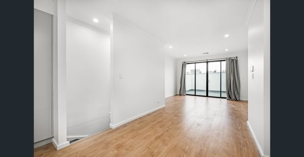 Newly Built City Fringe Townhouse - Photo 1