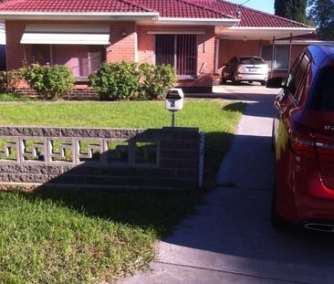 6-bedroom shared house / townhouse, Redden Court - Photo 2