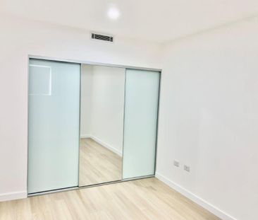 Near New Townhouse - Photo 4