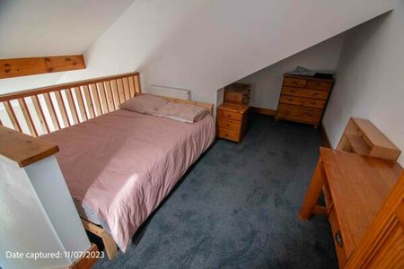 136 Flat D Lawrence Street - Photo 2