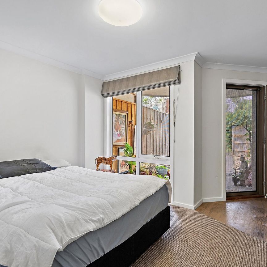 12 White Close, Lilydale - Photo 1