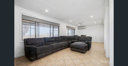 Rare Gem in the Pilbara!! - Photo 2