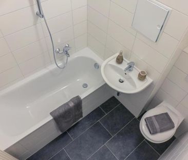 Kleine 1-Raum-Wohnung mit offener Küche und Balkon - Photo 1