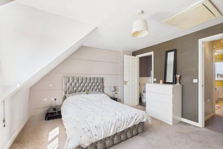 4 bedroom townhouse to rent - Photo 5