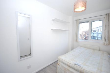 4 bedroom terraced house to rent - Photo 2