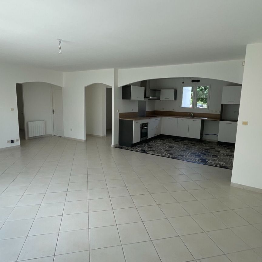 Location maison 5 pièces, 111.00m², Saint-Agnant - Photo 1