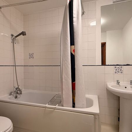 Studio Flat, Collingham Road, SW5 - Photo 4