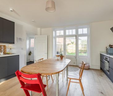 2 bedroom apartment to rent - Photo 6