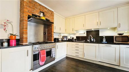 Marlborough Road, Ashford, Surrey, TW15 3QA - Photo 2