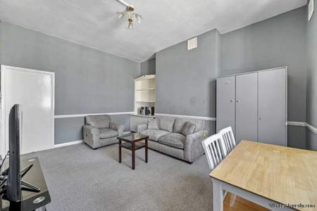 2 bedroom property to rent in London - Photo 3