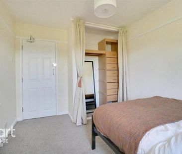 1 bedroom in a house share to rent - Photo 6