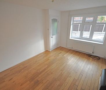 2 bedroom semi-detached house to rent - Photo 2