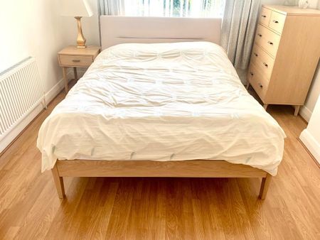 4 bedroom semi-detached house to rent - Photo 5