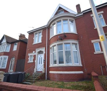 To Let 1 Bed Ground Floor Flat - Photo 3