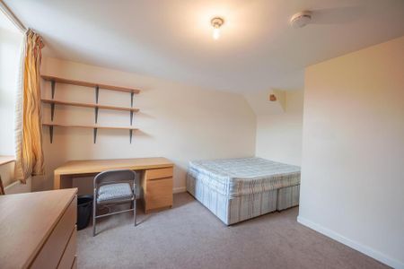 5 bedroom terraced house to rent - Photo 5