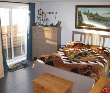 3 ½ avec grande cour privé - Photo 2