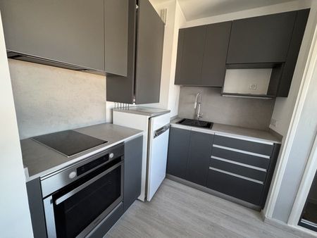 Location Appartement 1 pièce 24m² ST JEAN DE LUZ 64500 - Photo 5