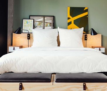 Neon Silver - Short/Long Term - Floor 4 - Photo 1