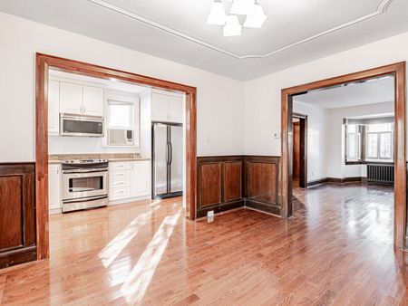 For Lease - 7 Duplex Crescent, Toronto, Ontario - Photo 5