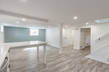 Bright 2 Bedroom Lower Unit in Welland! - Photo 5