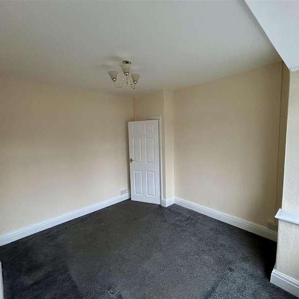 Broadway Grove, Worcester, WR2 - Photo 1