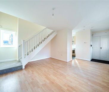 2 bedroom terraced house to rent - Photo 2