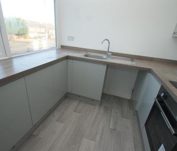 3 bedroom flat to rent - Photo 6