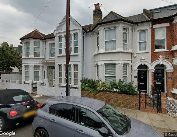 Room in a Shared House, London, SW18 - Photo 1