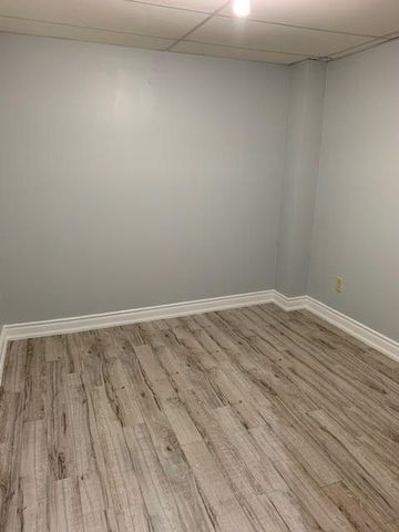 For Lease - 5486 Antrex Crescent, Mississauga, Ontario - Photo 4