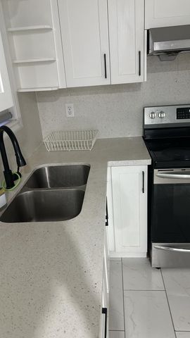 For Lease - 40 Mosley Crescent, Brampton, Ontario - Photo 4