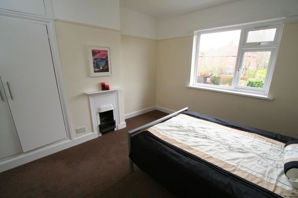 Parkland Drive, North Leeds, LS6 4PH - Photo 1