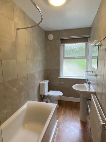 Newly Refurbished 2 Bed property to rent in Forest Hill, SE23 - Photo 4