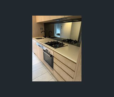 LIVE AT FULTON LANE GREAT ONE BEDROOM APARTMENT SO CLOSE TO RMIT UN... - Photo 3