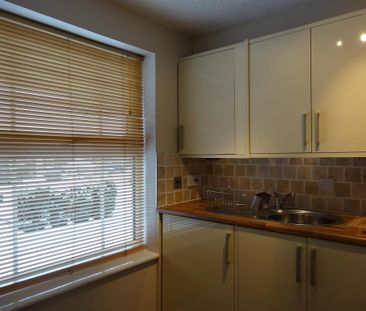 2 bedroom detached house to rent - Photo 2