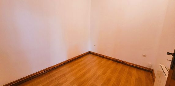 Location Appartement 1 pièce 40m² AIRE SUR LA LYS 62120 - Photo 2