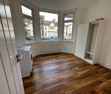 2 Bed Flat, Audley Road, NW4 - Photo 1