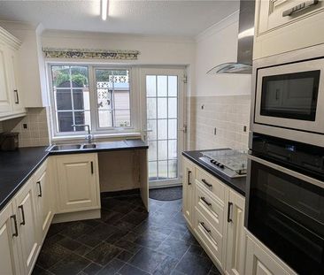 3 bedroom property to rent - Photo 1