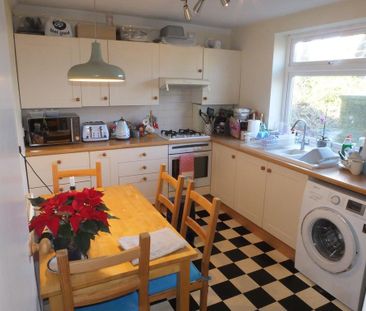 2 bedroom ground floor flat to rent - Photo 4