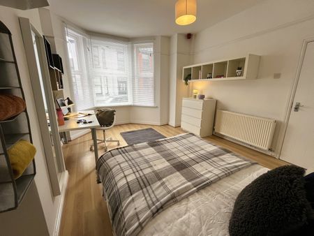 5 Bed Terraced House, Blantyre Road, L15 - Photo 4