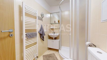 Pronájem bytu 1+kk a garsoniéry 33 m², Armádní 877, Milovice - Photo 5