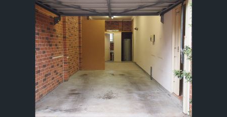 RARE 3-BEDROOM VILLA - Photo 5